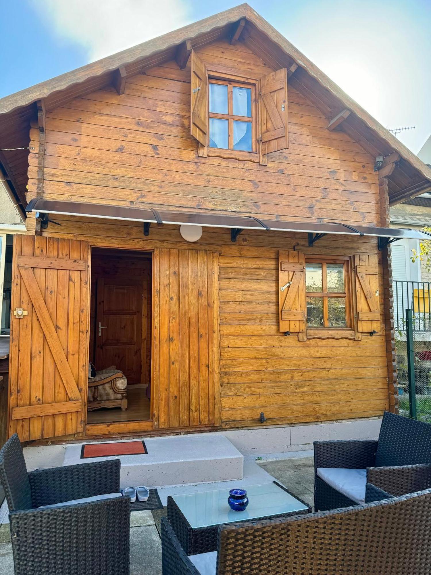Cozy Cottage Paris Suburb! Bobigny Exterior photo